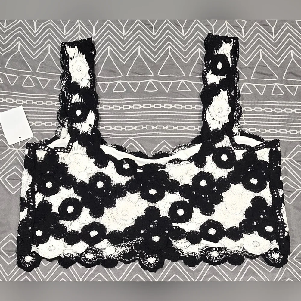 Avec Les Filles Floral Crocheted Mini Skirt And Cropped Top Set Size M/L - Picture 5 of 13